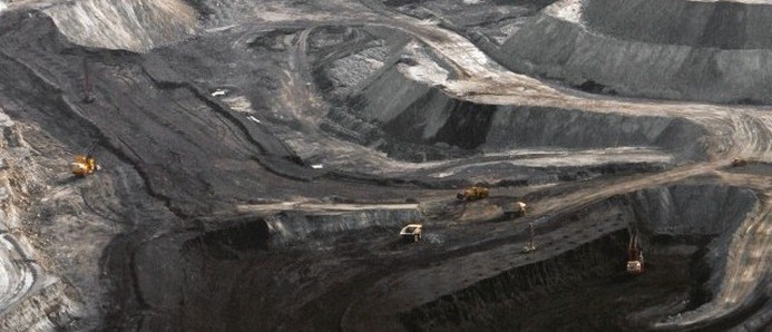 Picture of an open pit mine USA